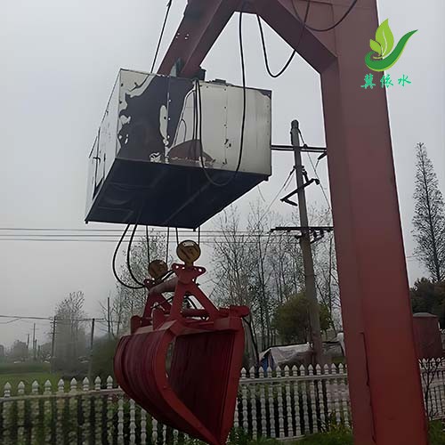 GSCY型铲抓式移动格栅除污机